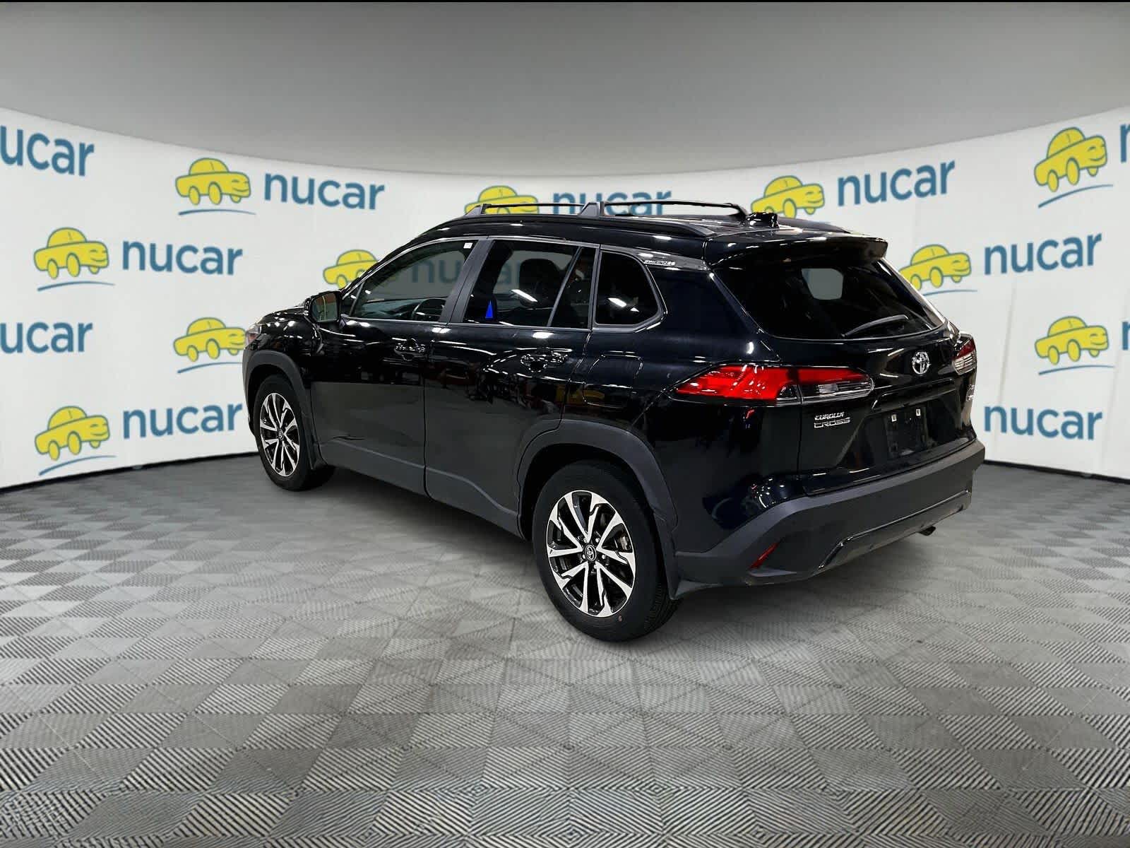 2023 Toyota Corolla Cross XLE - Photo 3