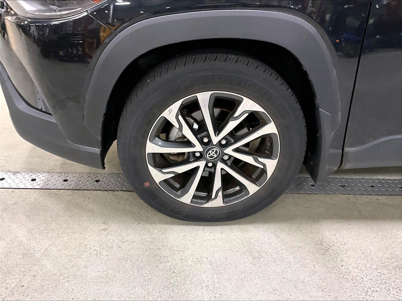2023 Toyota Corolla Cross XLE - Photo 4