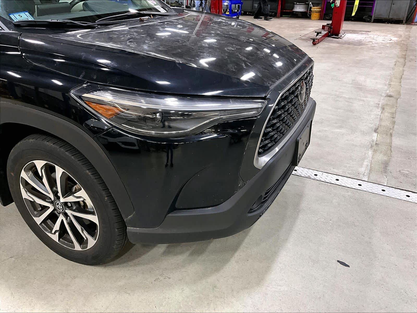 2023 Toyota Corolla Cross XLE - Photo 5