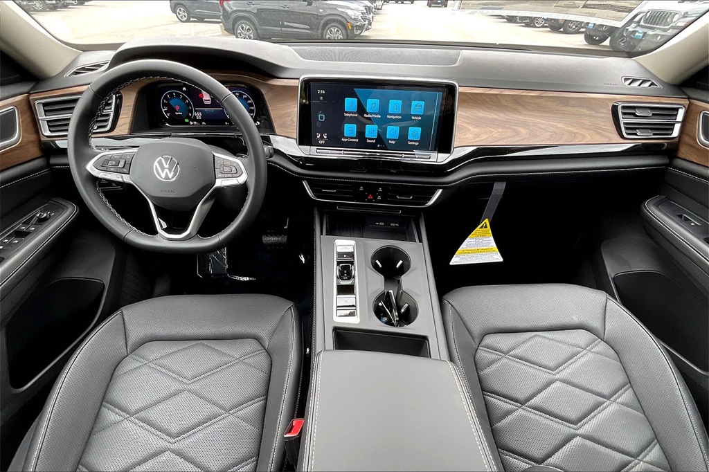 2025 Volkswagen Atlas 2.0T SE - Photo 12