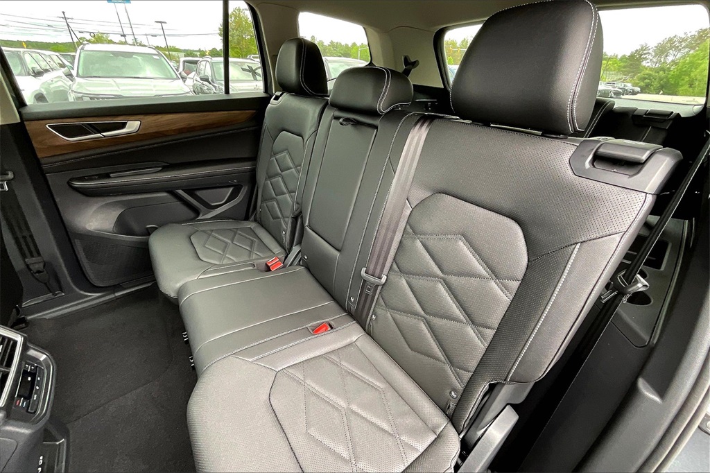 2025 Volkswagen Atlas 2.0T SE - Photo 15