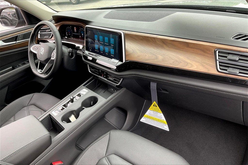 2025 Volkswagen Atlas 2.0T SE - Photo 10