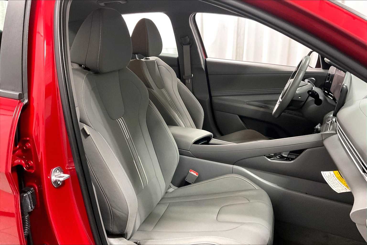 2023 Hyundai Elantra SEL - Photo 11