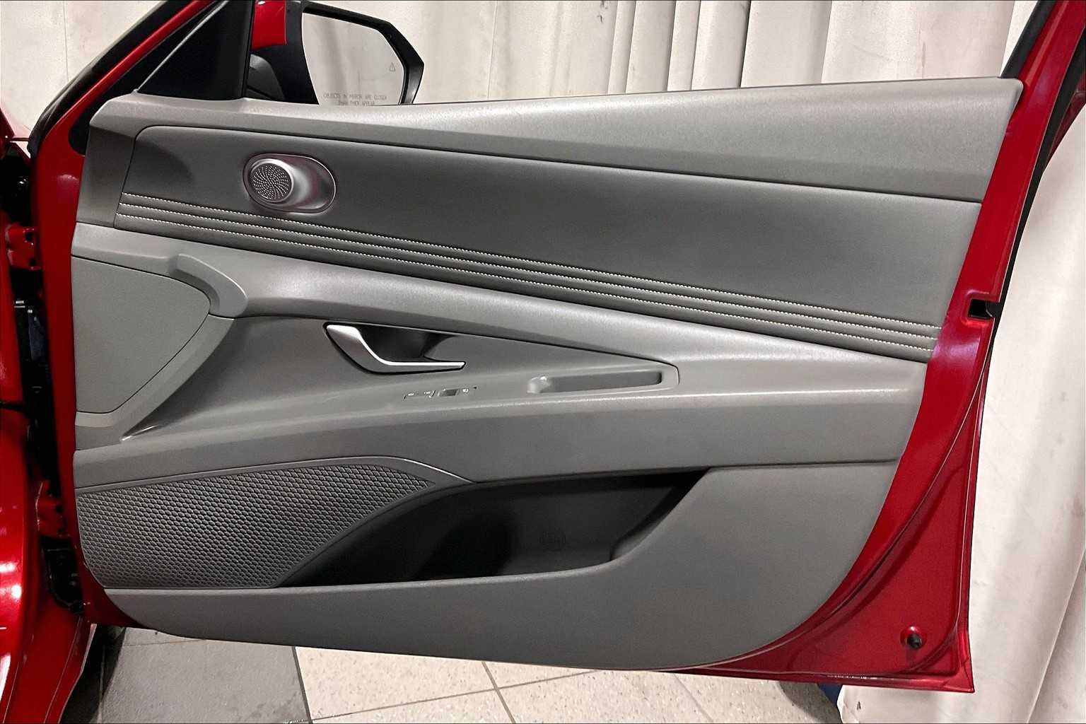 2023 Hyundai Elantra SEL - Photo 12