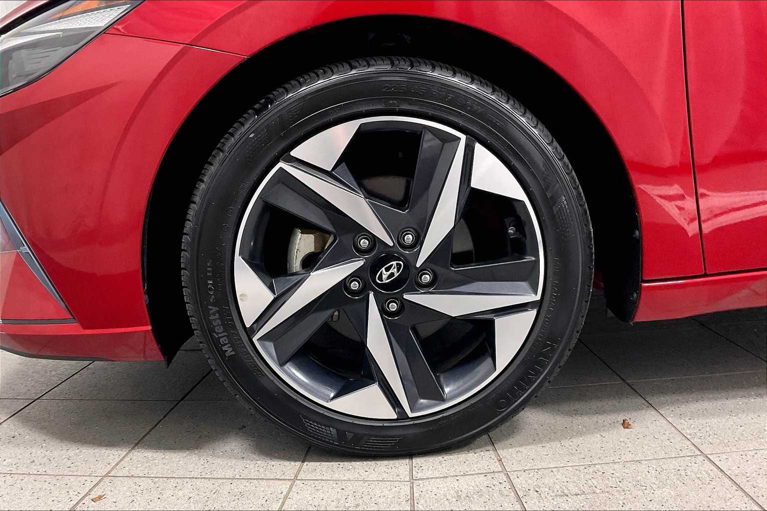 2023 Hyundai Elantra SEL - Photo 7