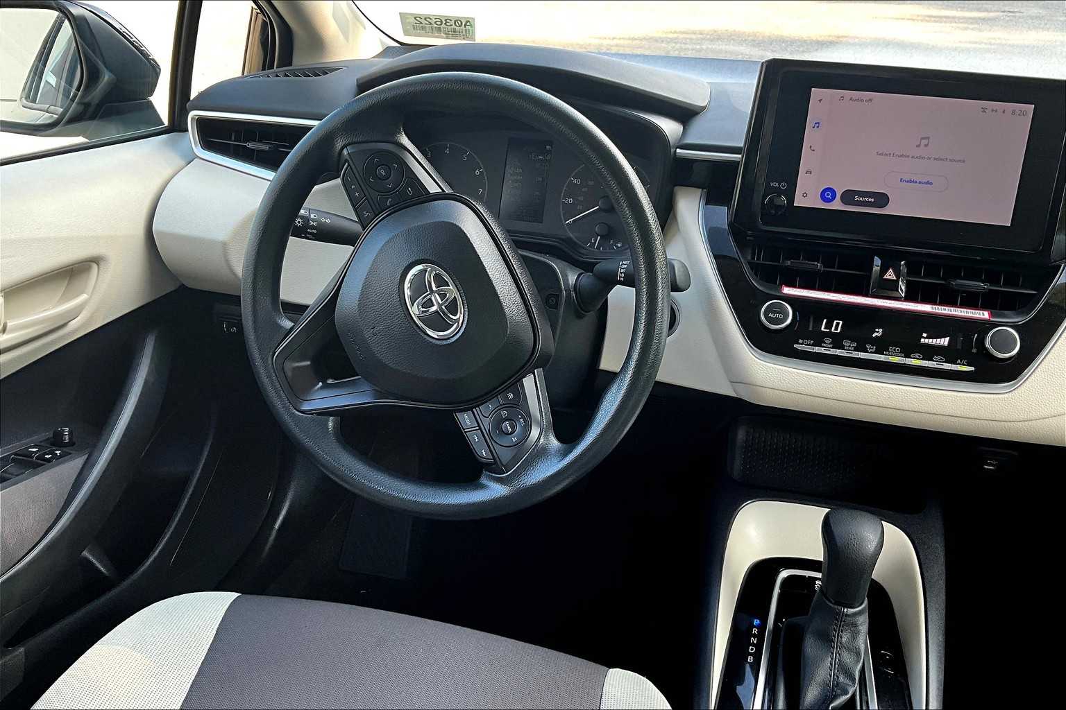 2024 Toyota Corolla LE - Photo 17