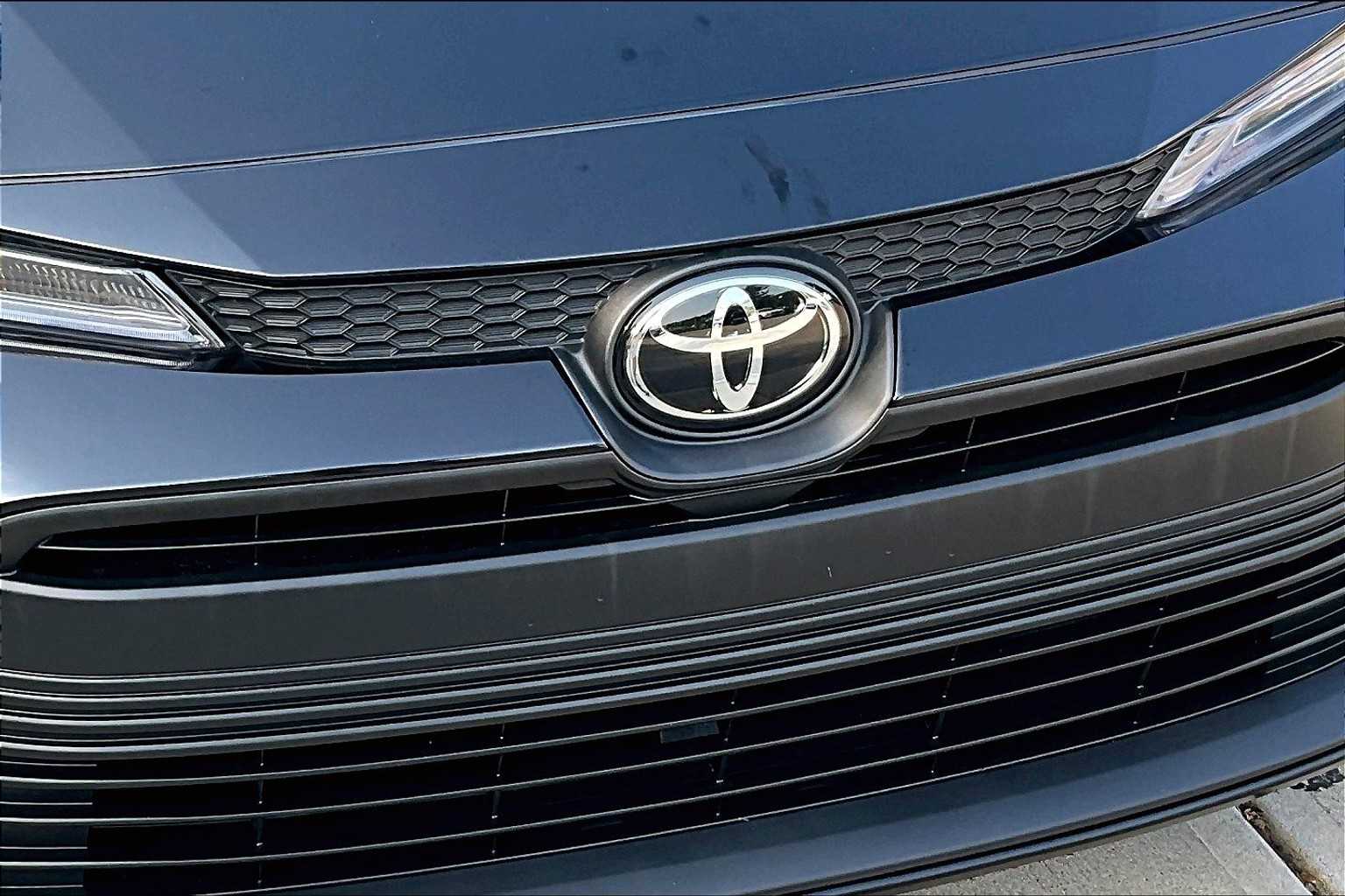 2024 Toyota Corolla LE - Photo 31