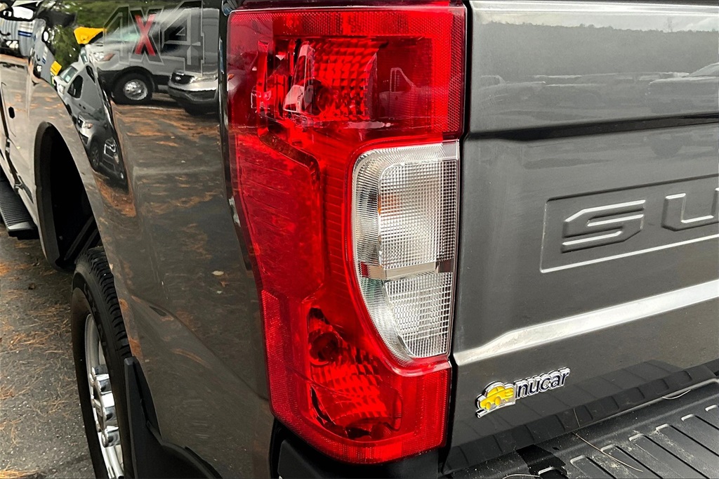 2022 Ford F-350SD XL - Photo 32