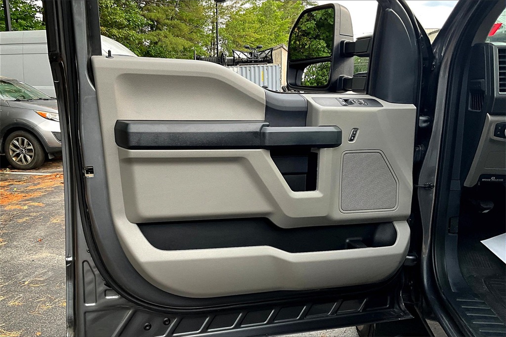 2022 Ford F-350SD XL - Photo 9