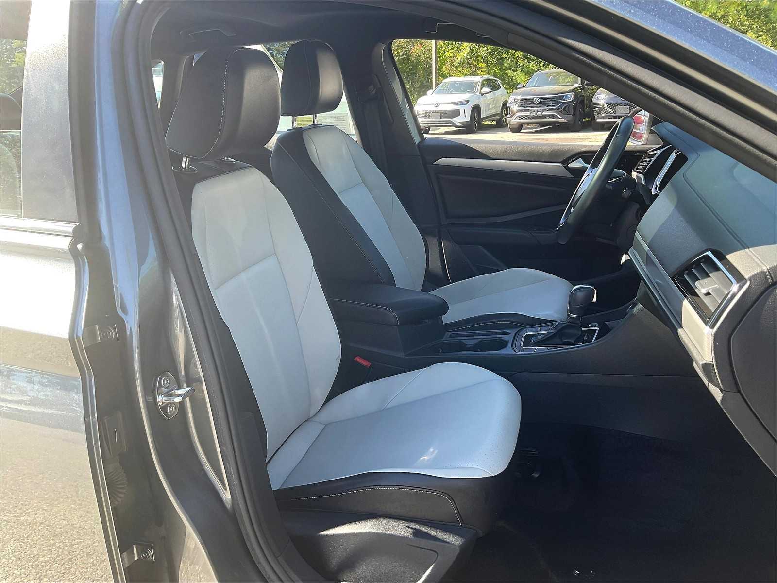 2019 Volkswagen Jetta R-Line - Photo 11