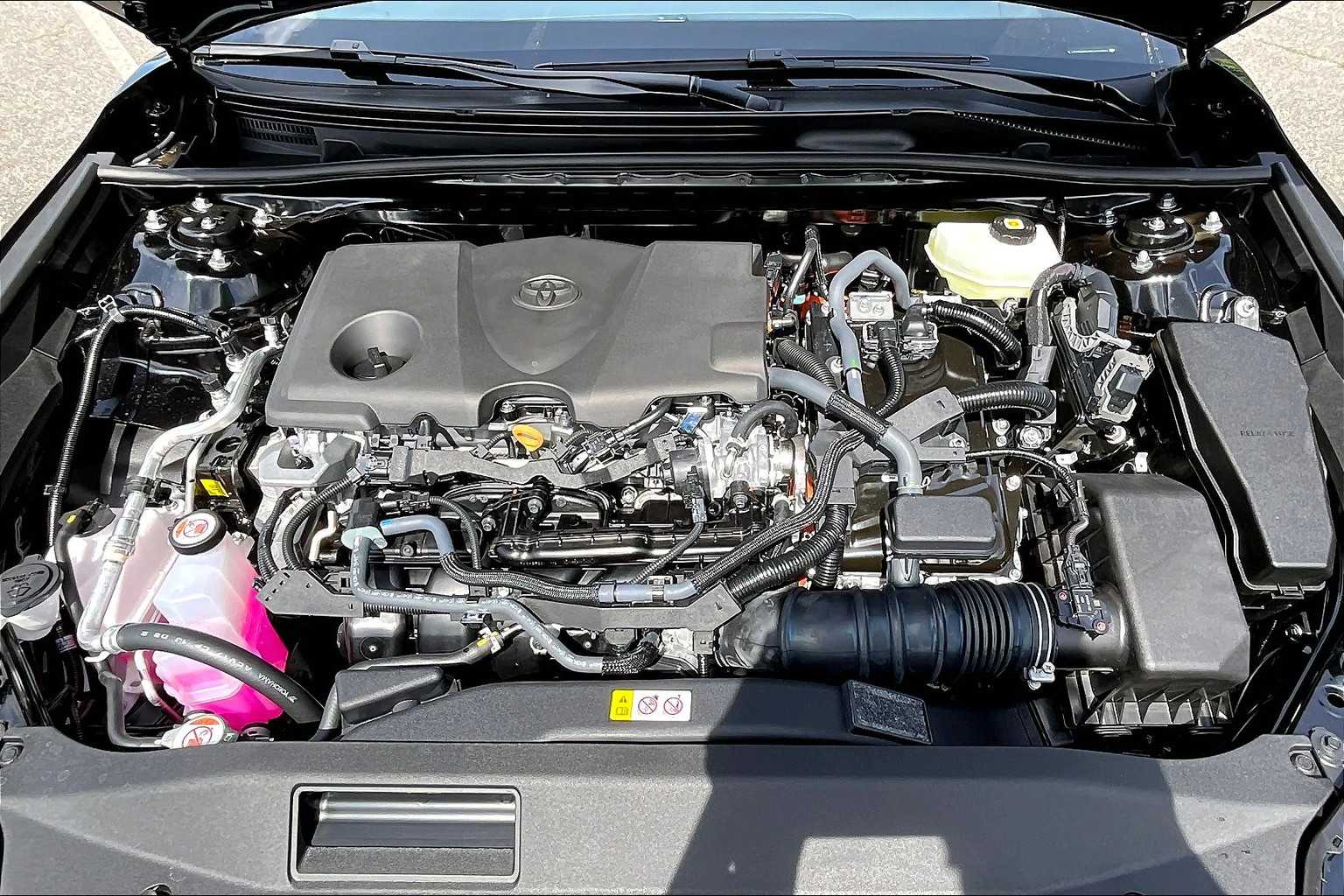 2025 Toyota Camry LE - Photo 16
