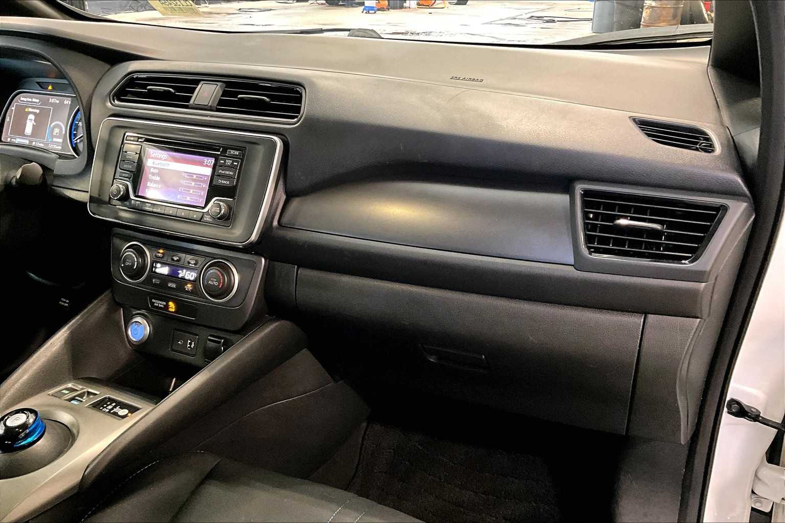 2019 Nissan LEAF S - Photo 13