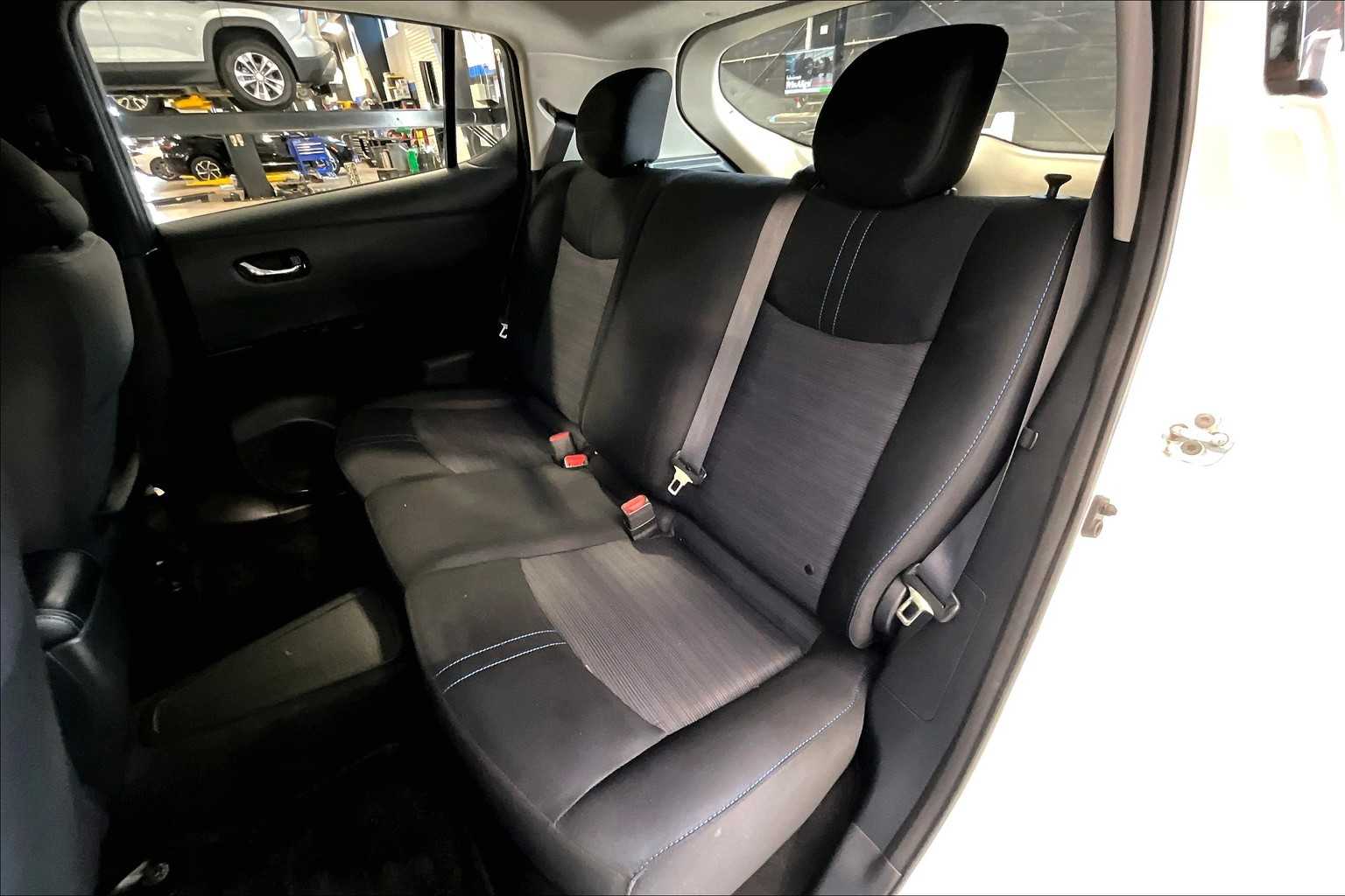 2019 Nissan LEAF S - Photo 15