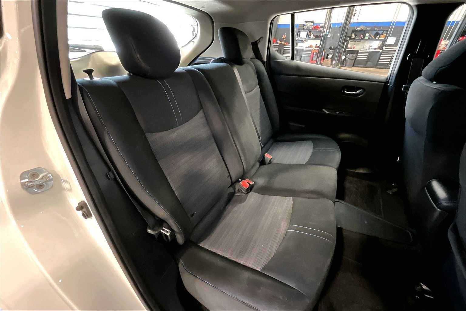 2019 Nissan LEAF S - Photo 16