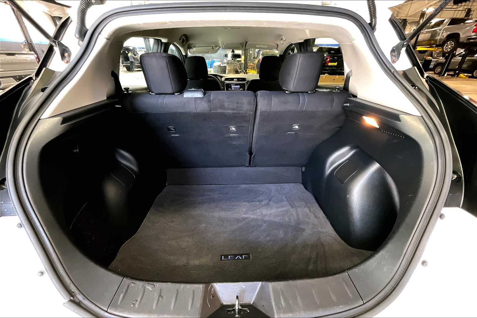 2019 Nissan LEAF S - Photo 17