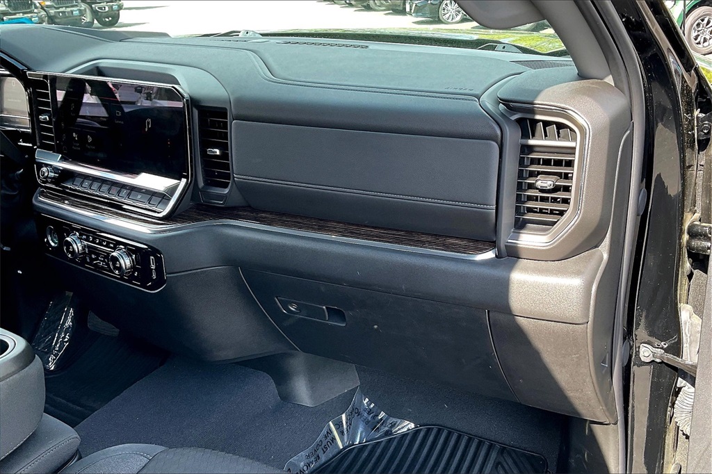2024 GMC Sierra 1500 Elevation - Photo 12