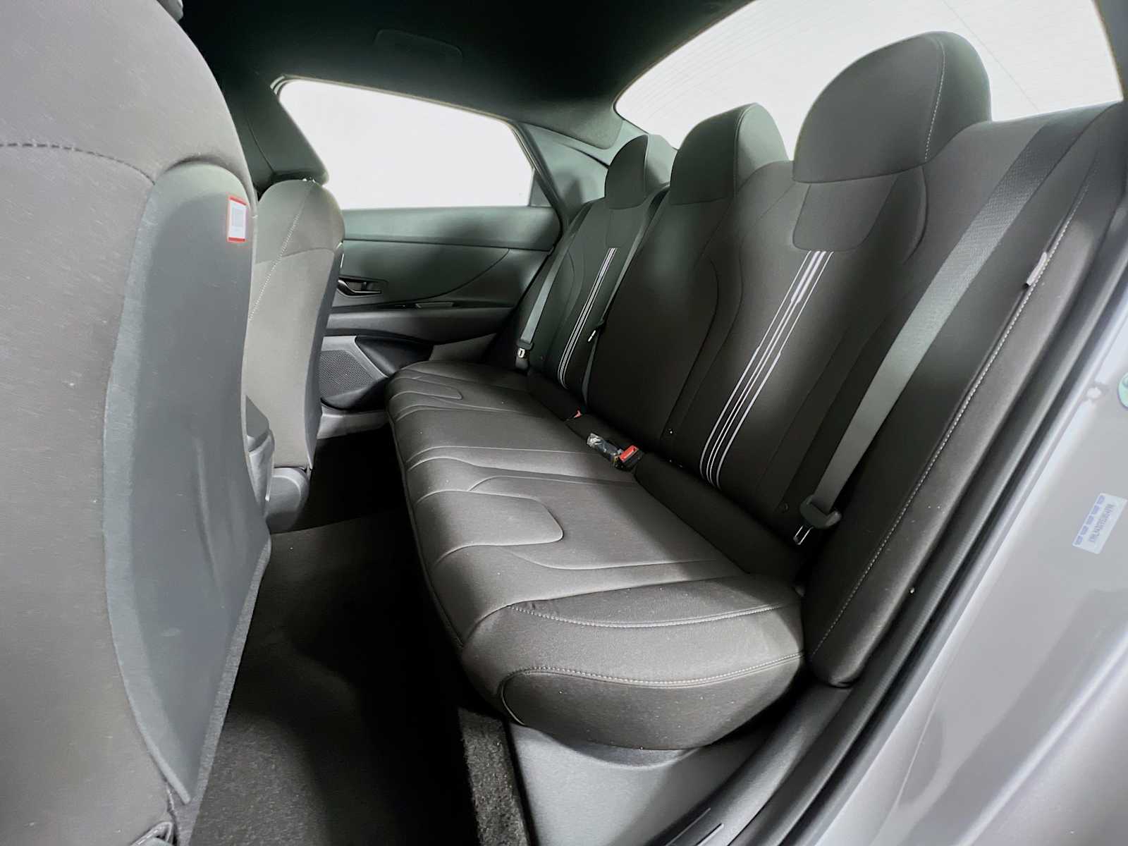 2025 Hyundai Elantra SEL Sport - Photo 13