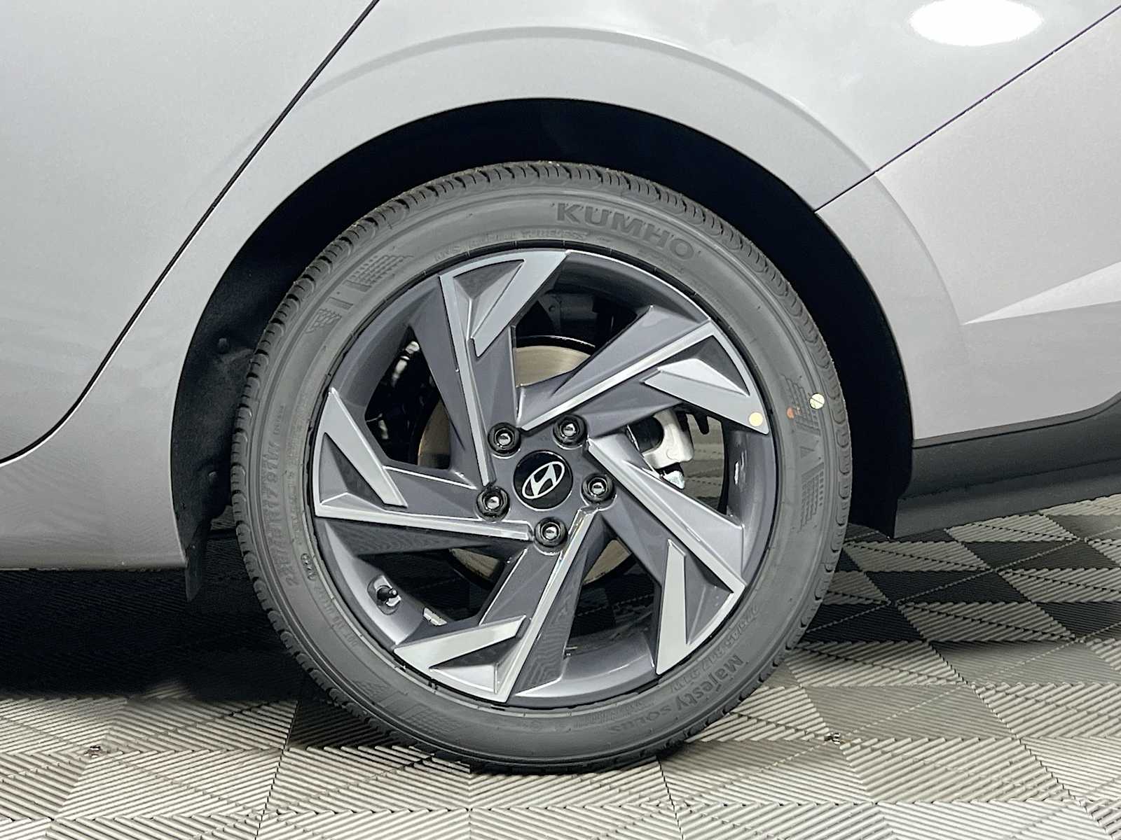2025 Hyundai Elantra SEL Sport - Photo 18