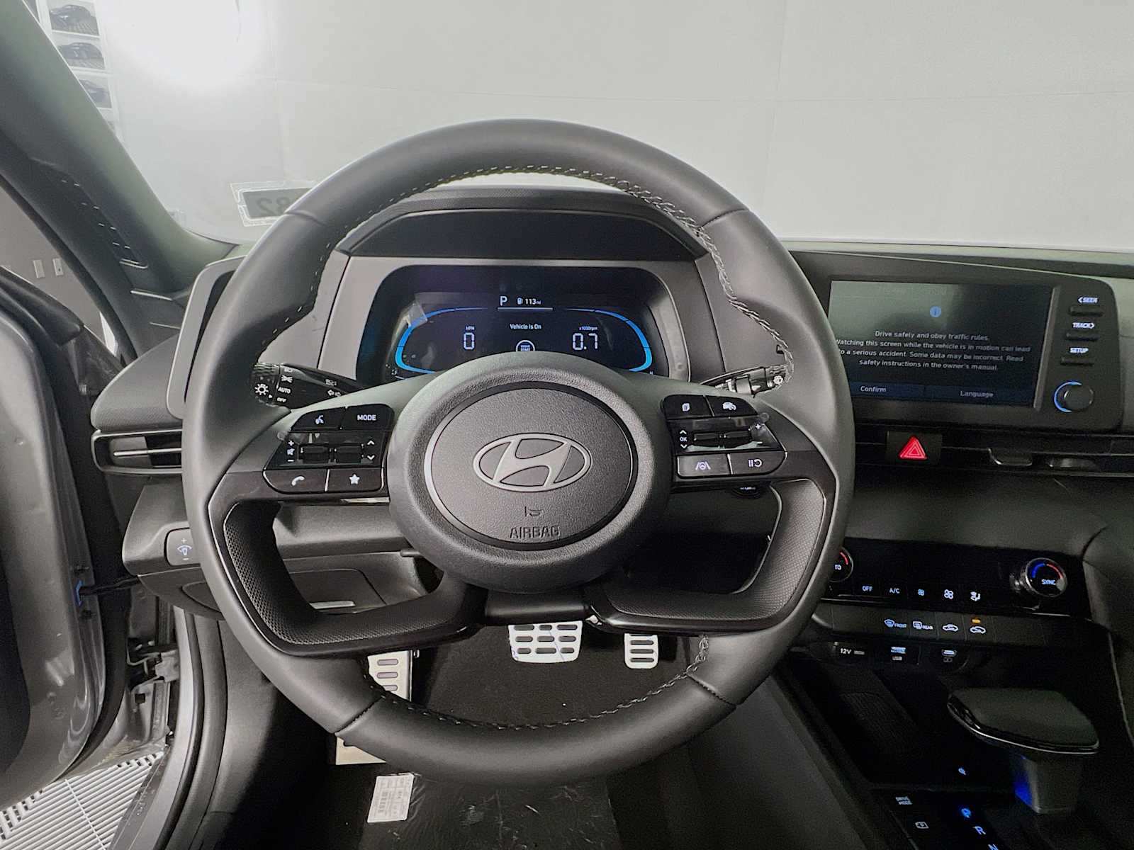 2025 Hyundai Elantra SEL Sport - Photo 7