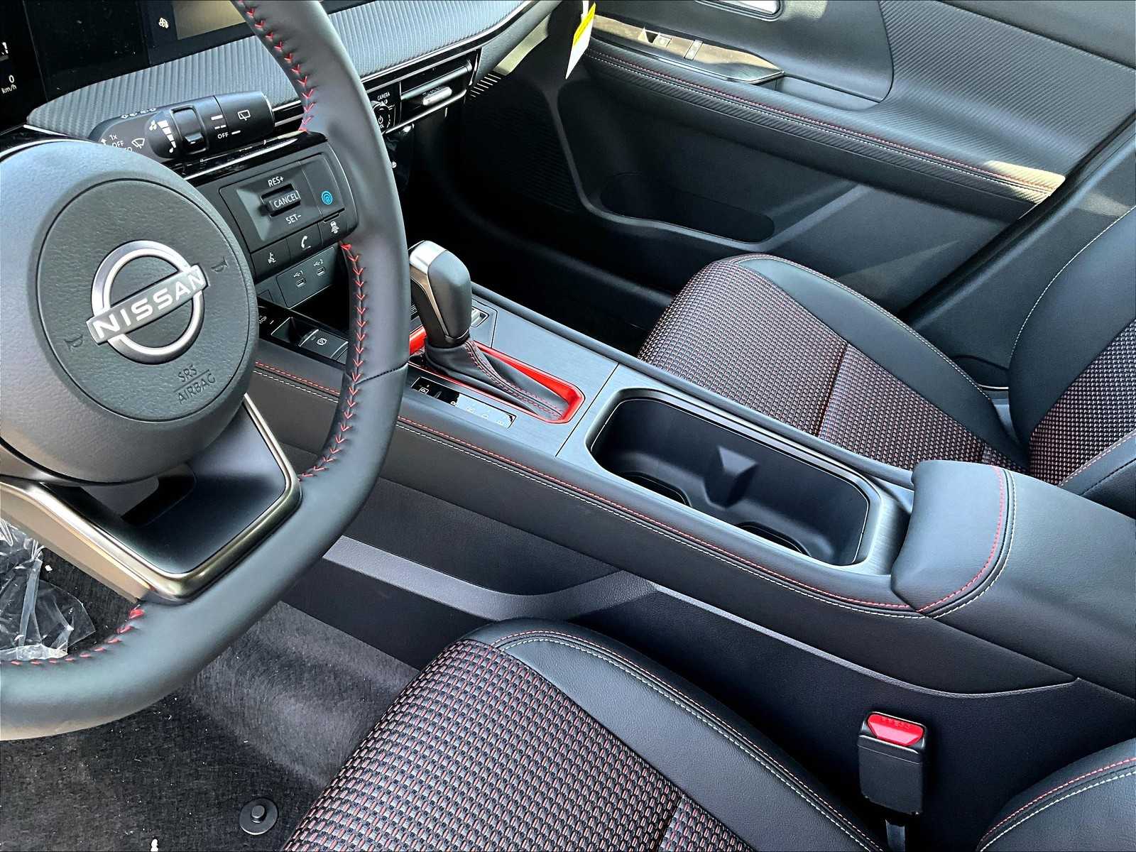 2025 Nissan Kicks SR - Photo 13