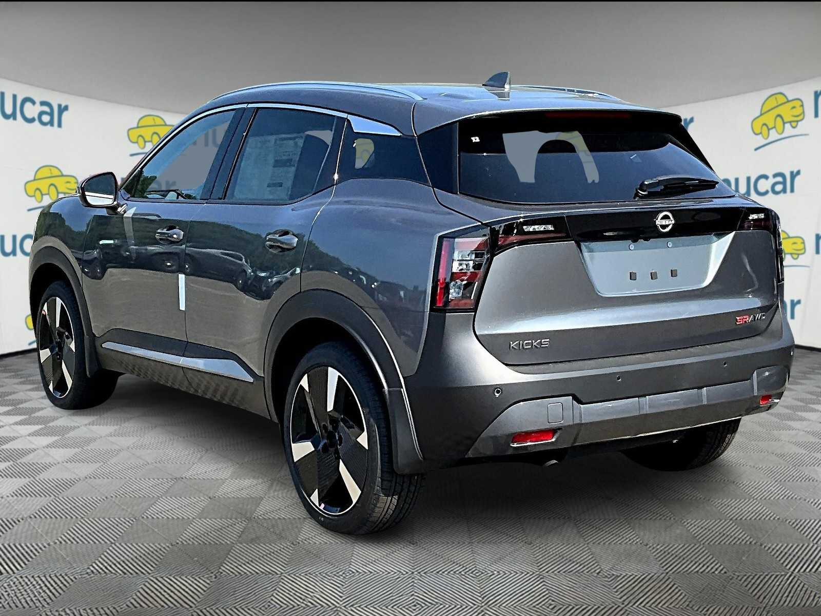 2025 Nissan Kicks SR - Photo 4
