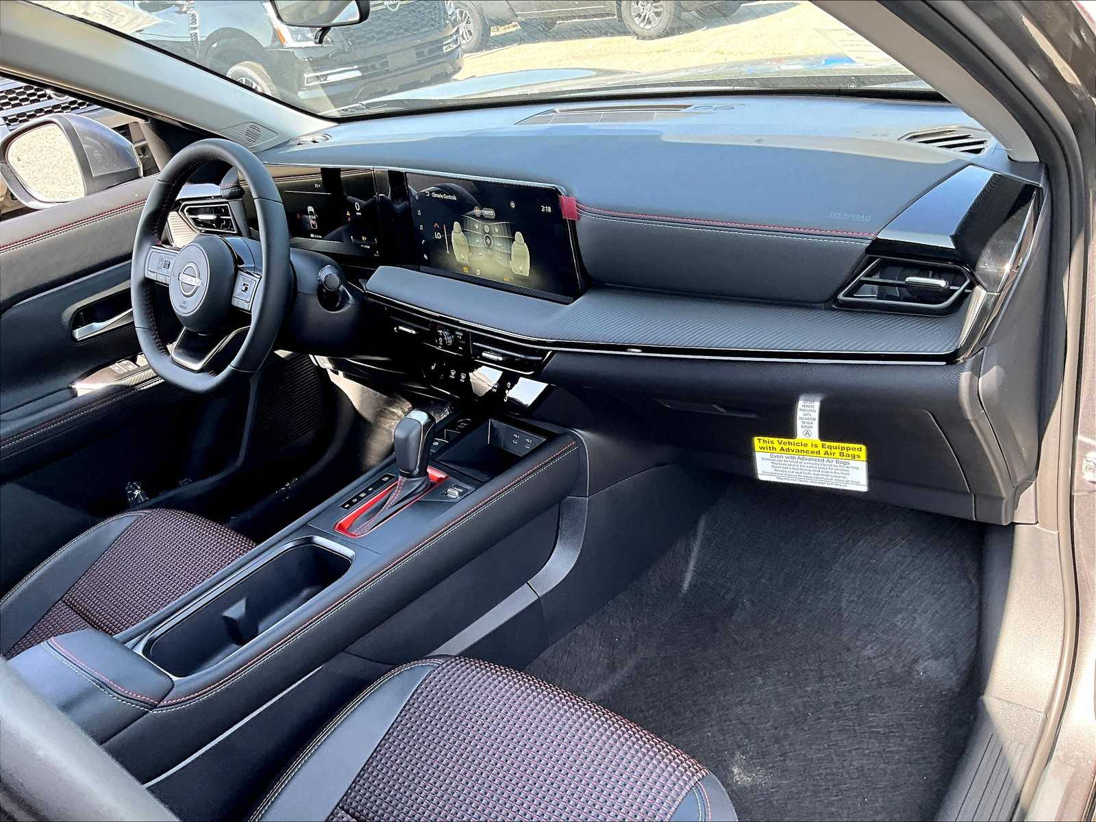 2025 Nissan Kicks SR - Photo 9