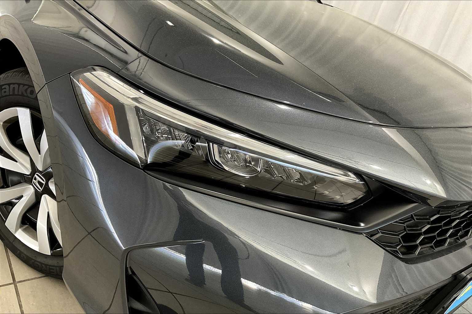 2025 Honda Civic LX - Photo 30