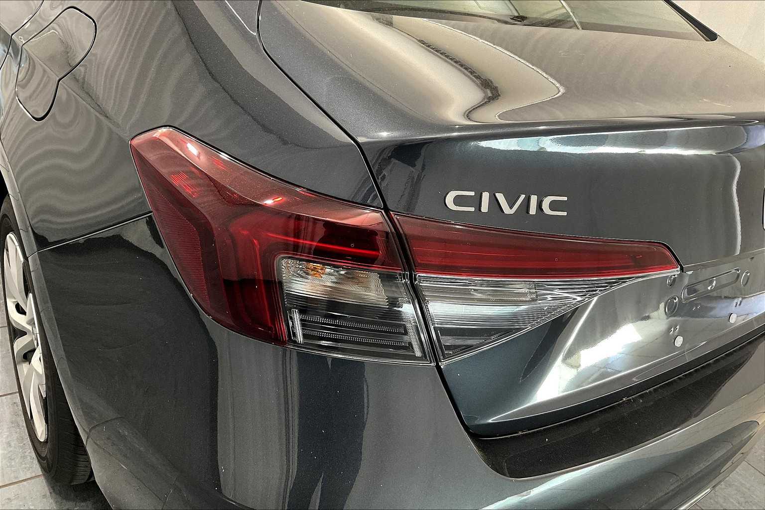2025 Honda Civic LX - Photo 31