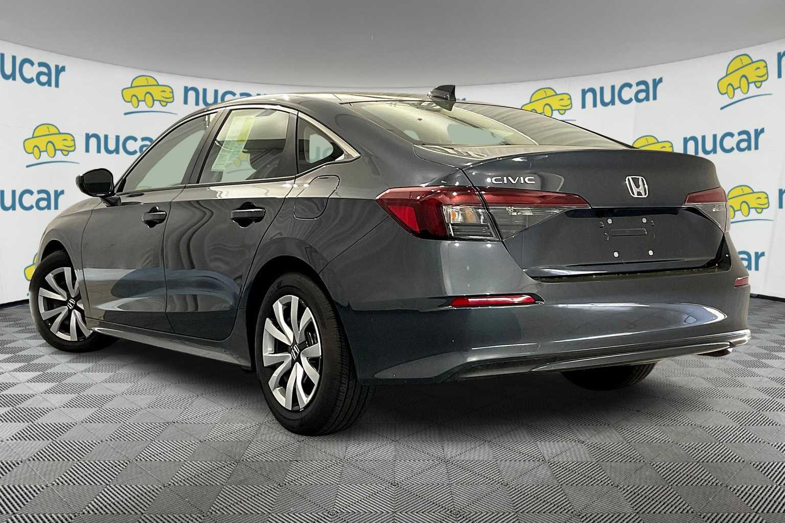 2025 Honda Civic LX - Photo 4