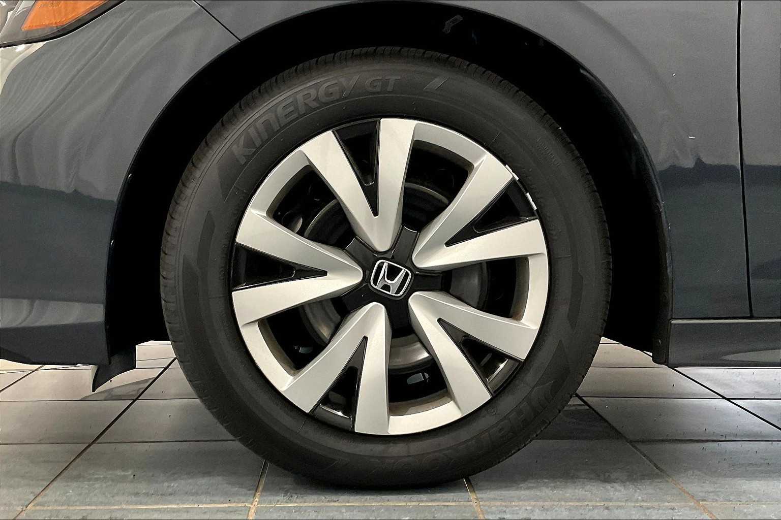 2025 Honda Civic LX - Photo 7