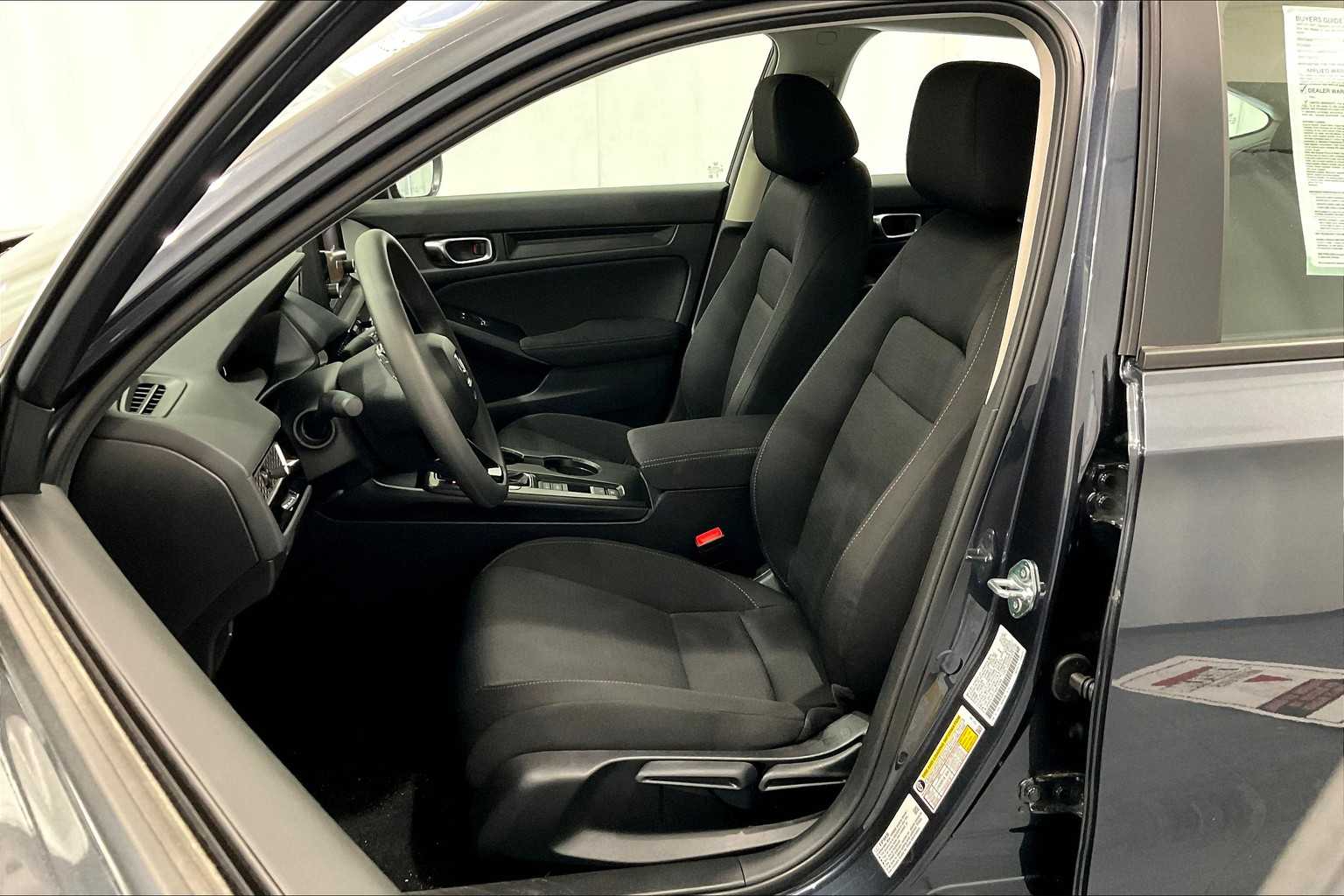 2025 Honda Civic LX - Photo 10