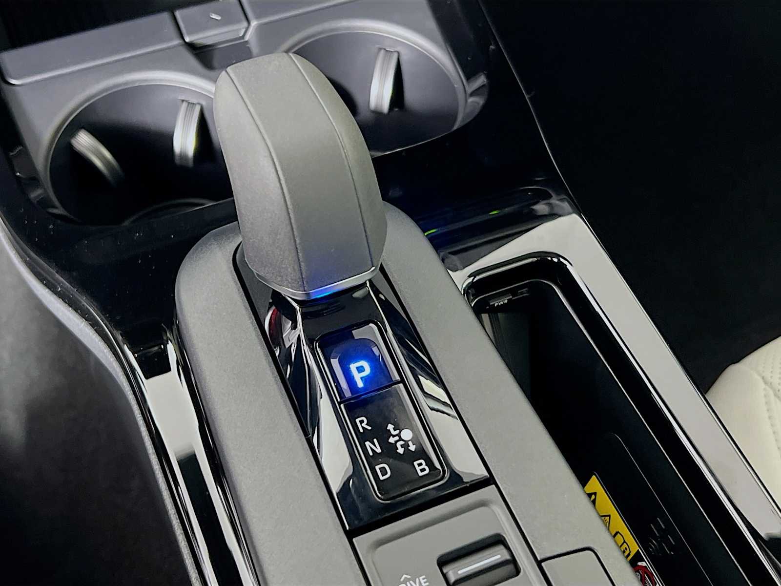 2026 Toyota Prius XLE - Photo 11
