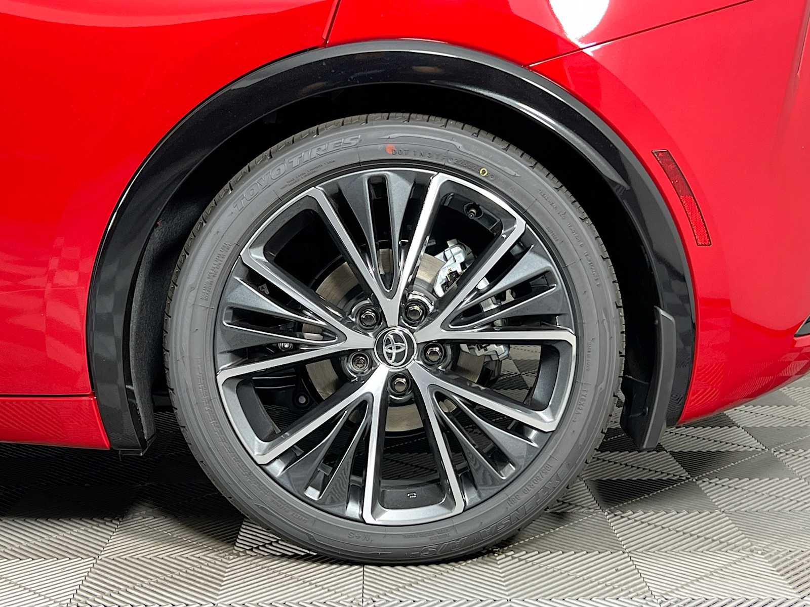 2026 Toyota Prius XLE - Photo 18