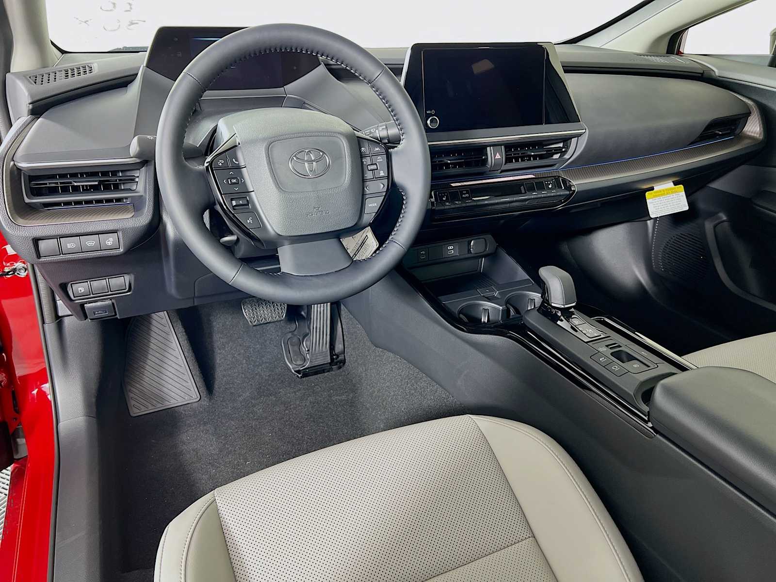 2026 Toyota Prius XLE - Photo 6