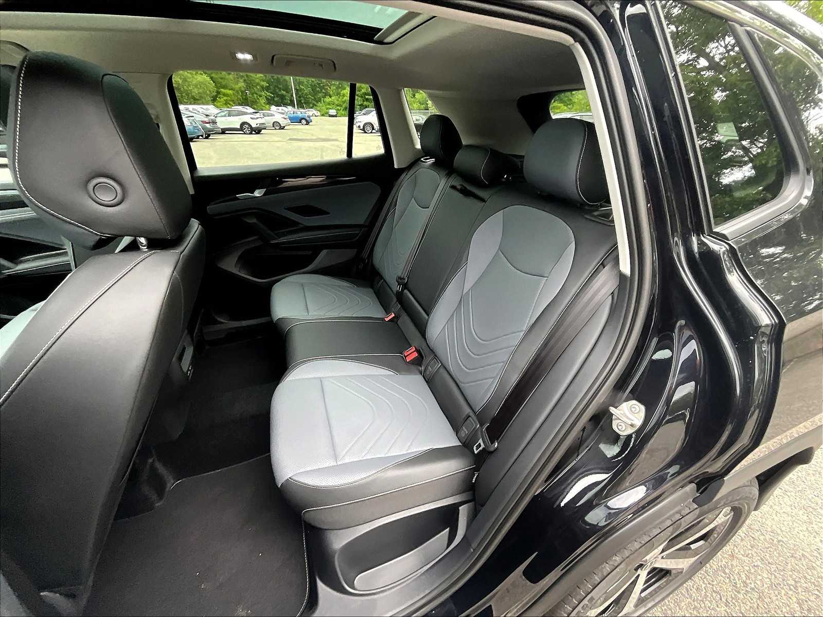 2025 Volkswagen Tiguan SE - Photo 15