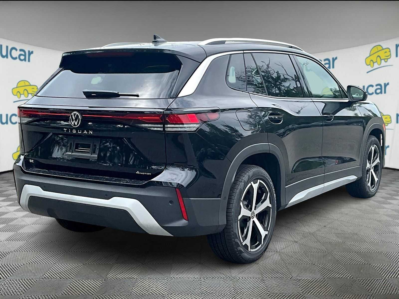 2025 Volkswagen Tiguan SE - Photo 7