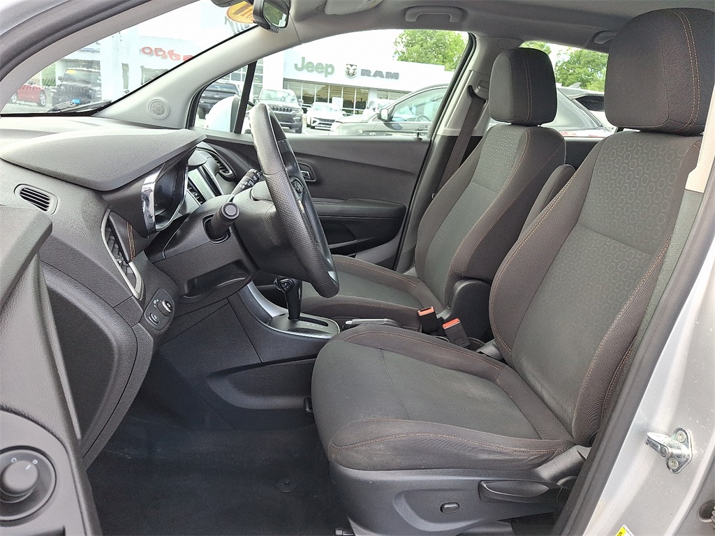 2017 Chevrolet Trax LS - Photo 15