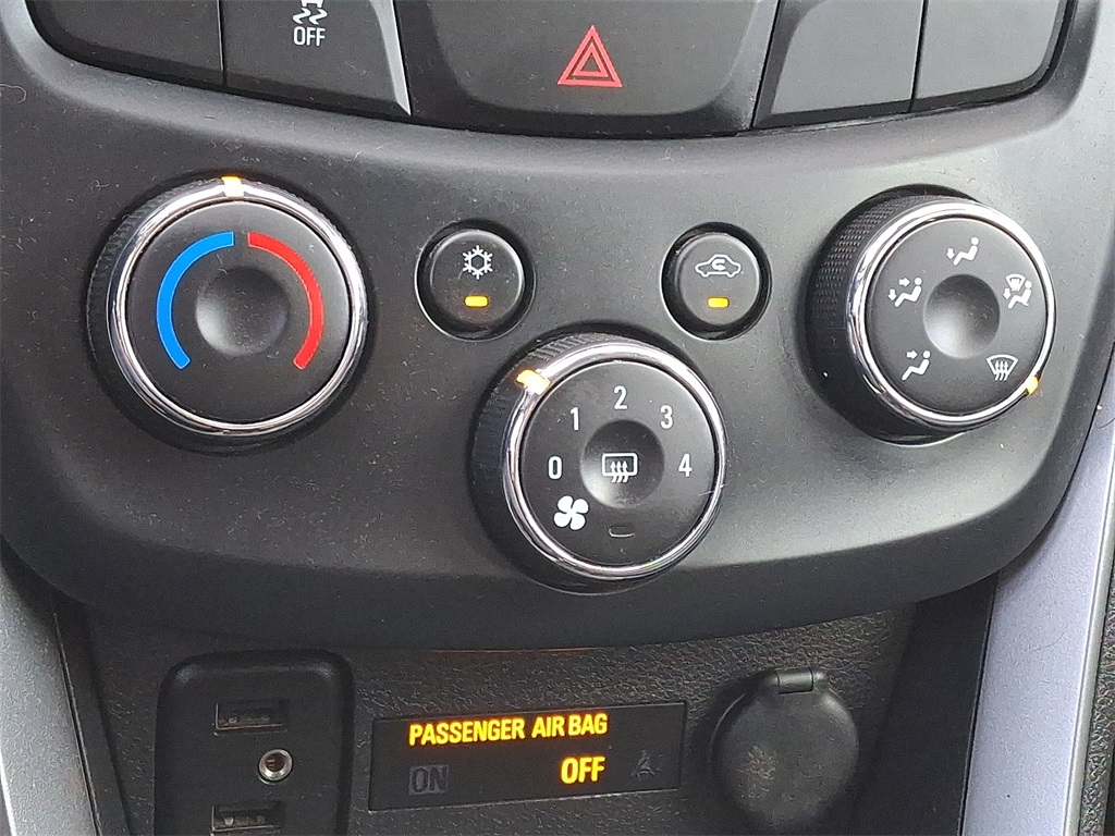 2017 Chevrolet Trax LS - Photo 17