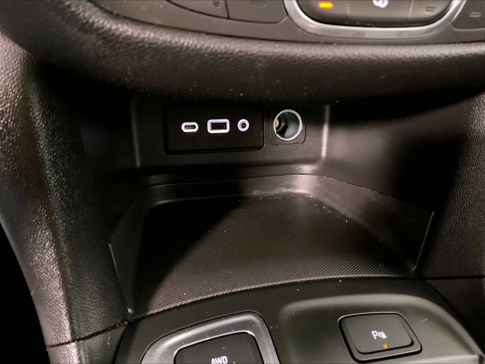 2022 Chevrolet Equinox LT - Photo 26