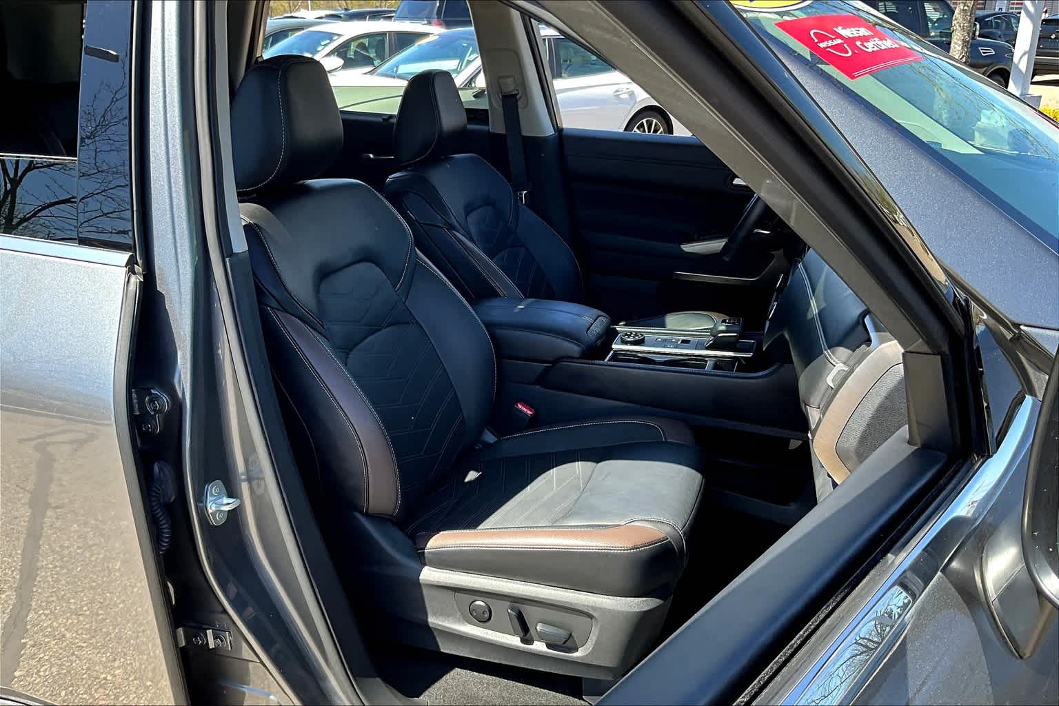 2023 Nissan Pathfinder Platinum - Photo 11