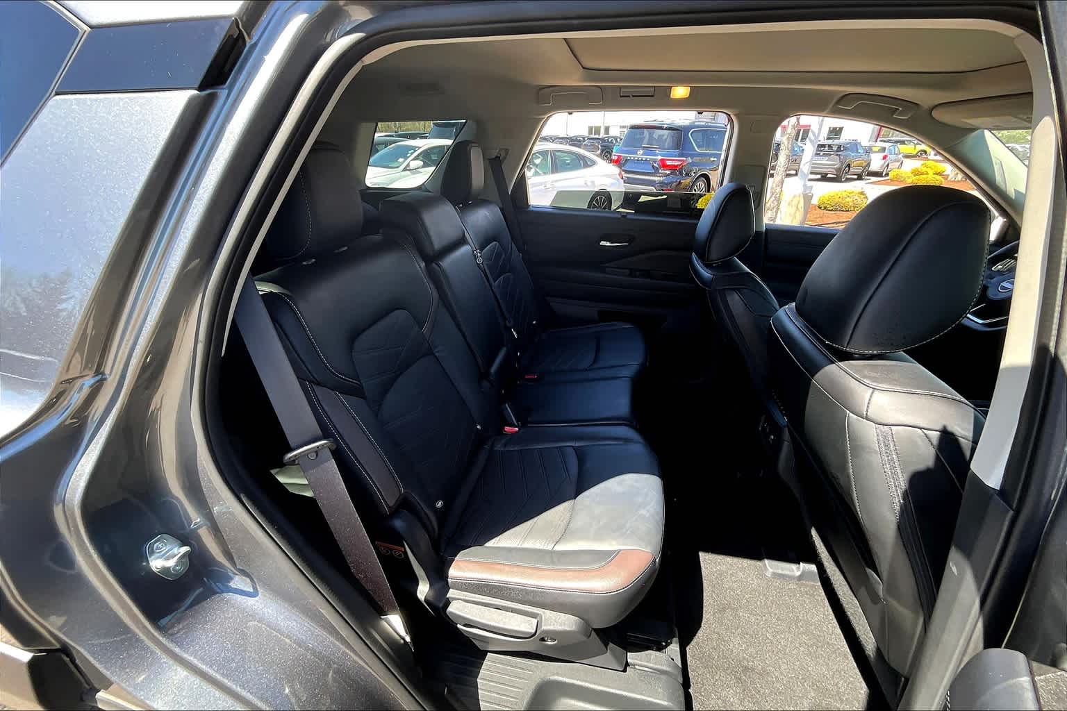 2023 Nissan Pathfinder Platinum - Photo 16