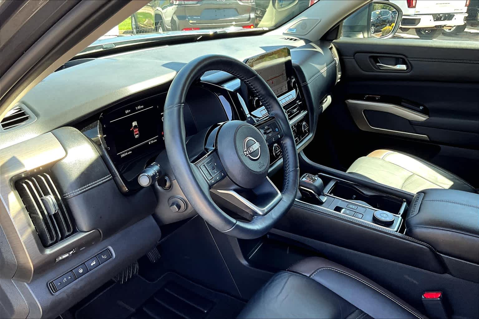 2023 Nissan Pathfinder Platinum - Photo 8