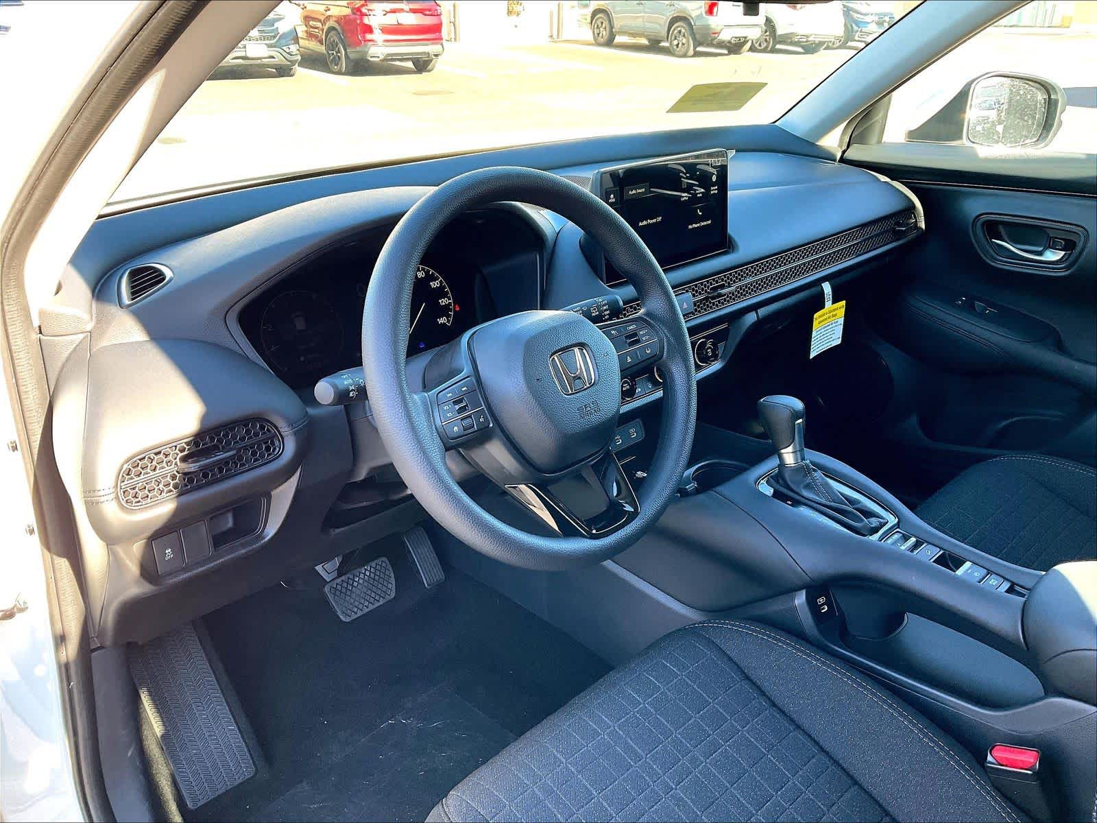 2026 Honda HR-V LX - Photo 9