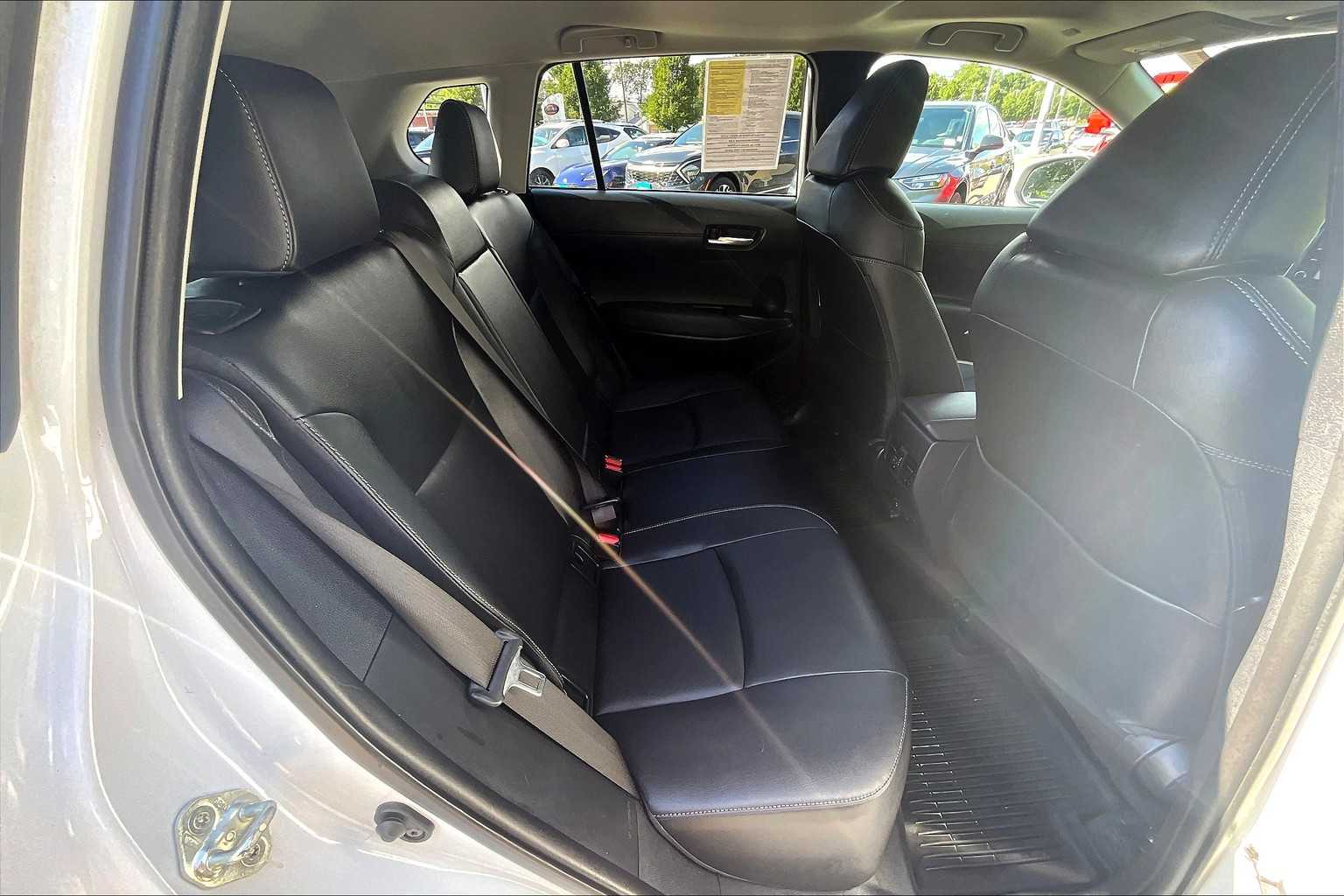 2022 Toyota Corolla Cross XLE - Photo 16