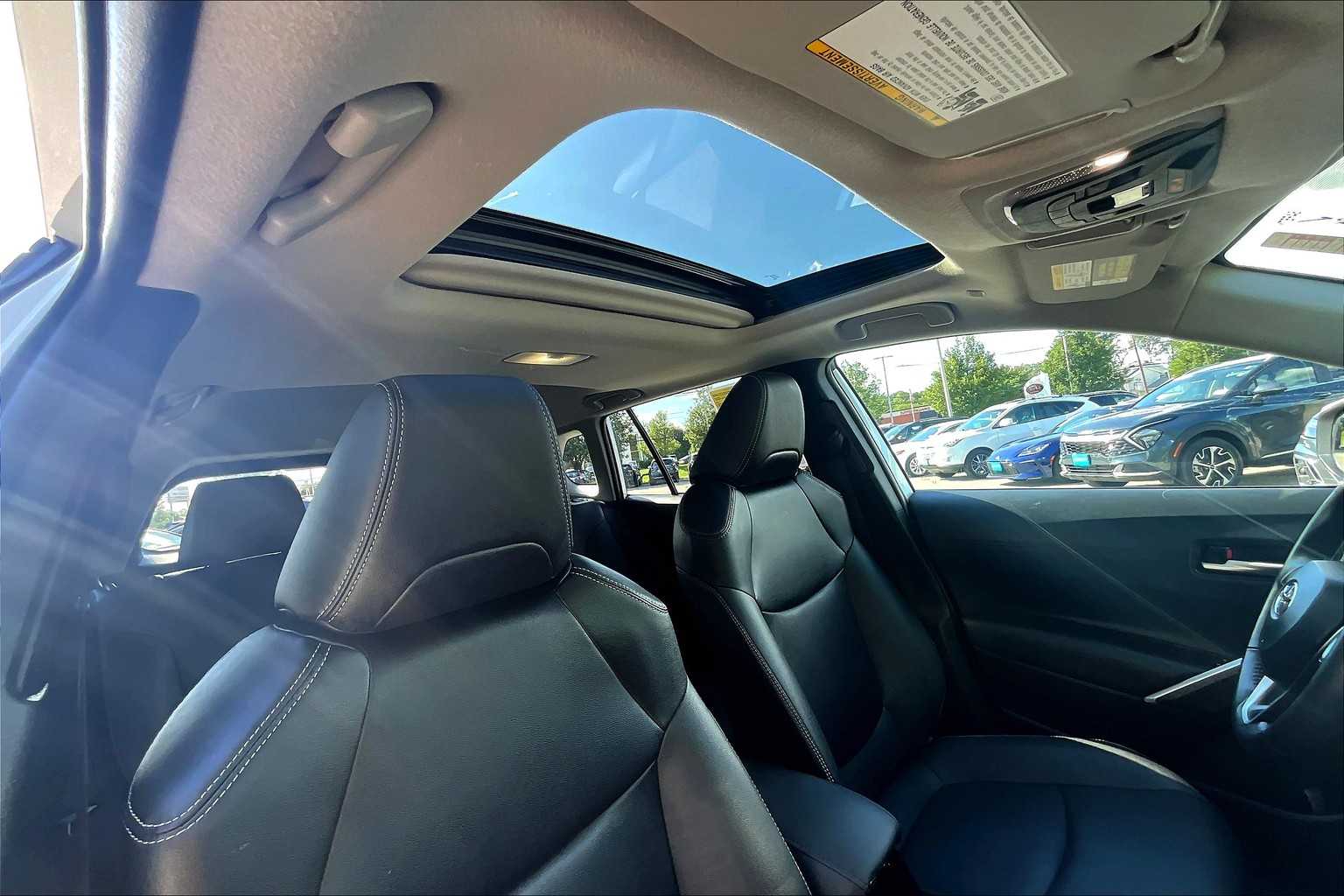 2022 Toyota Corolla Cross XLE - Photo 22