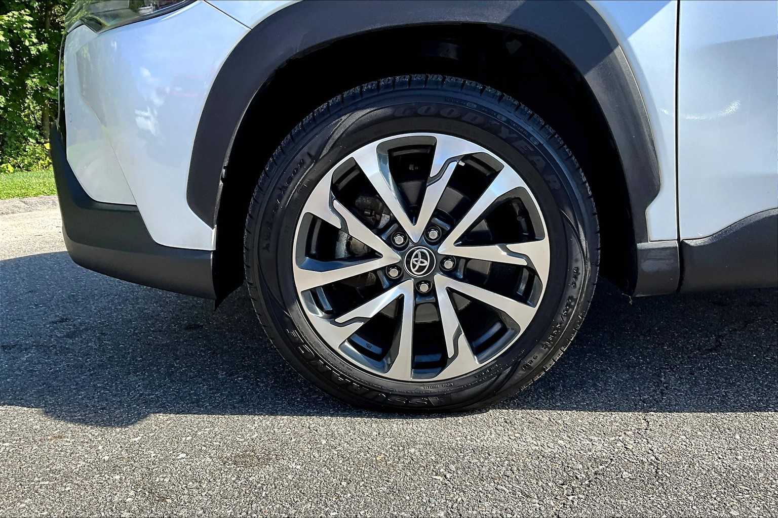 2022 Toyota Corolla Cross XLE - Photo 7