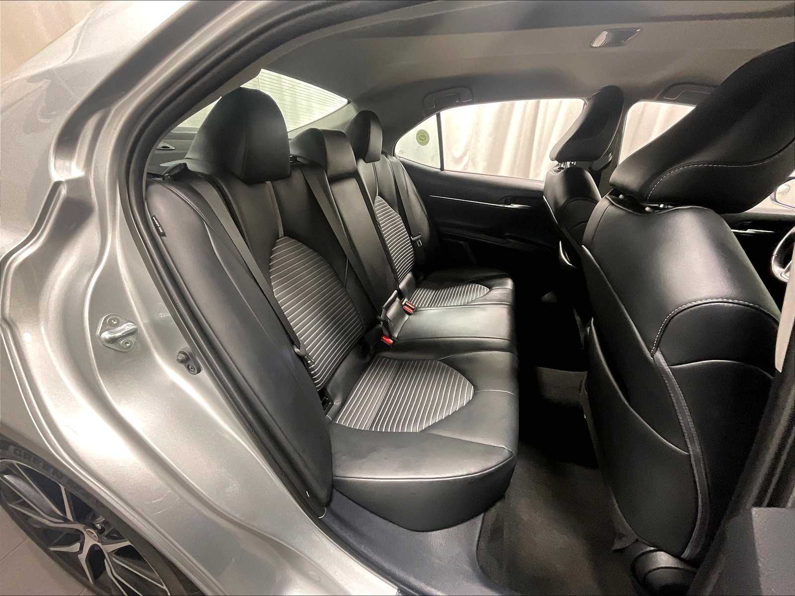 2023 Toyota Camry SE - Photo 16