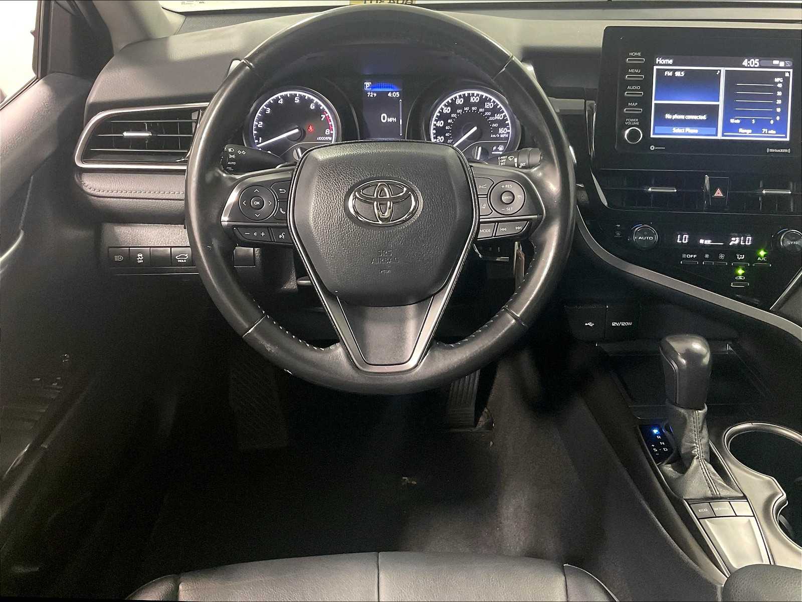2023 Toyota Camry SE - Photo 17