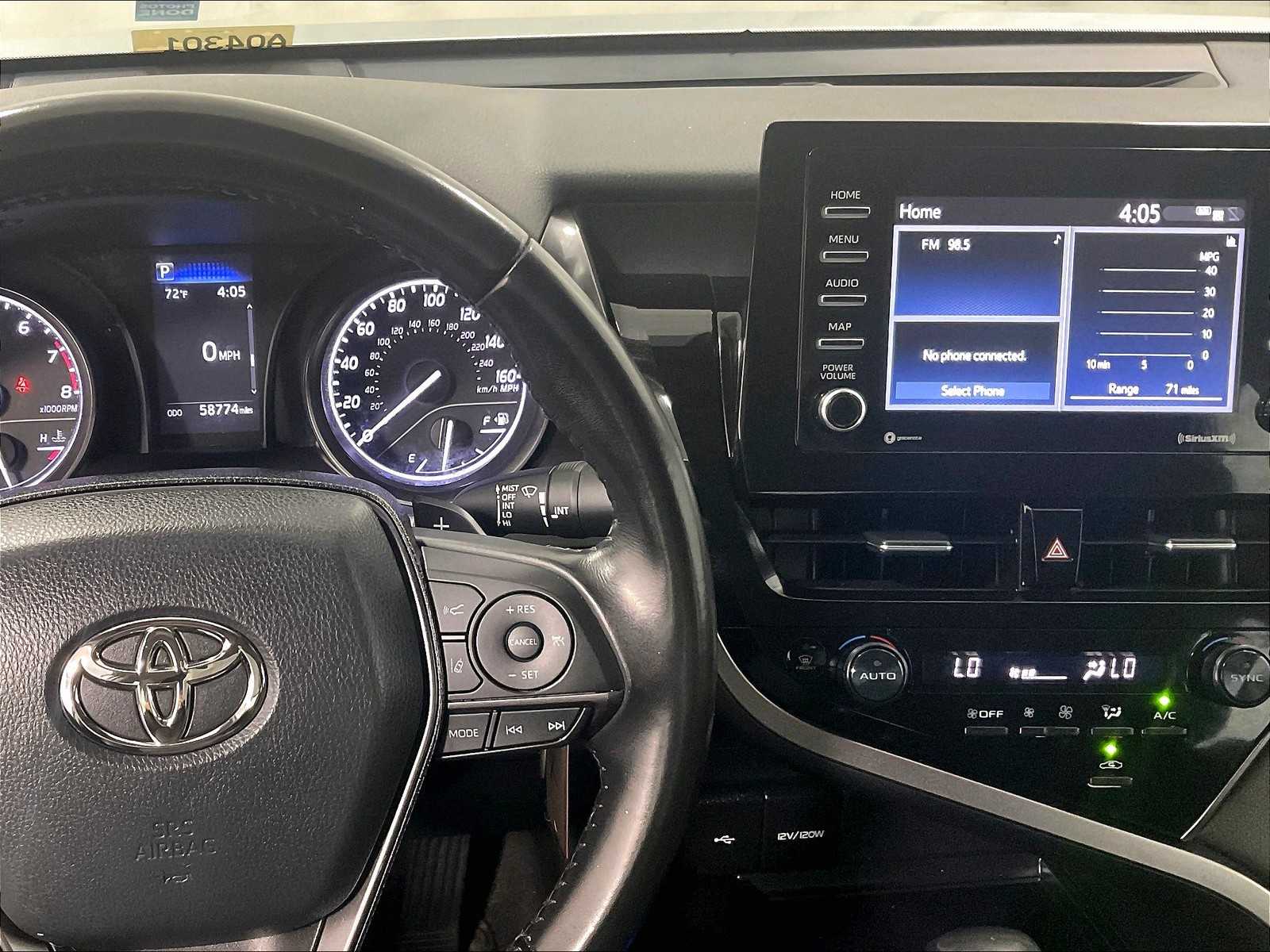 2023 Toyota Camry SE - Photo 18