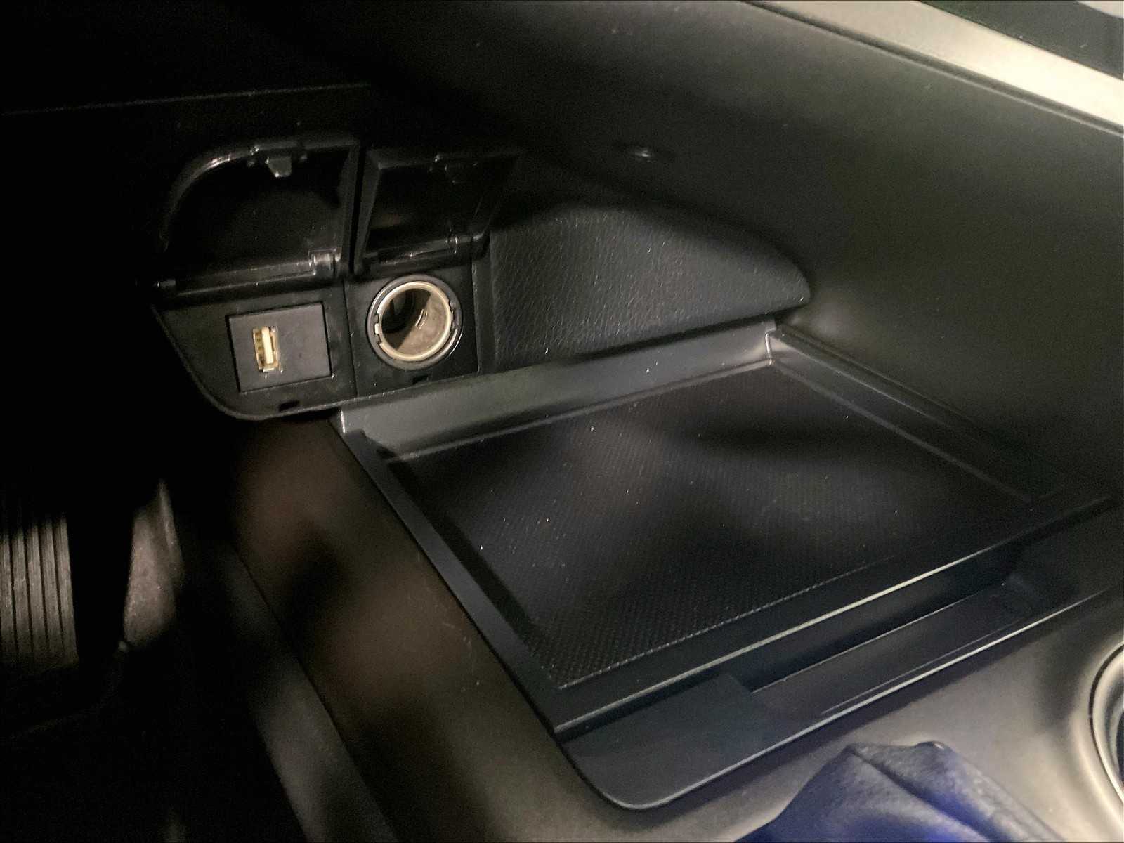 2023 Toyota Camry SE - Photo 25